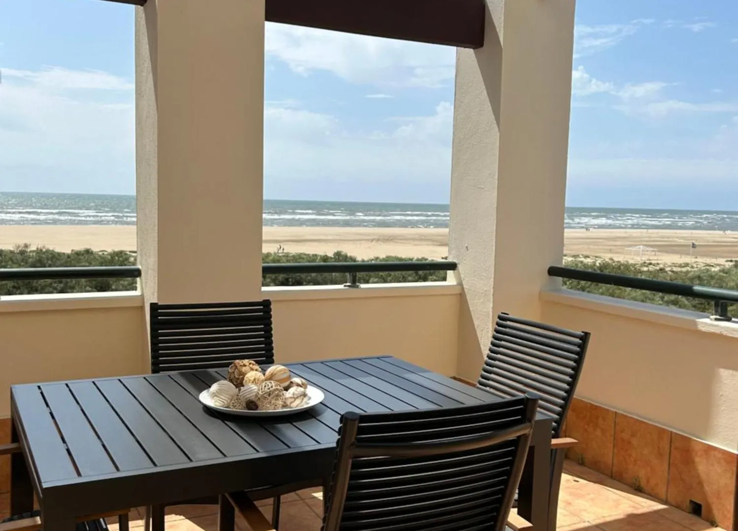 A Estribor Daire Isla Canela 0*,  İspanya